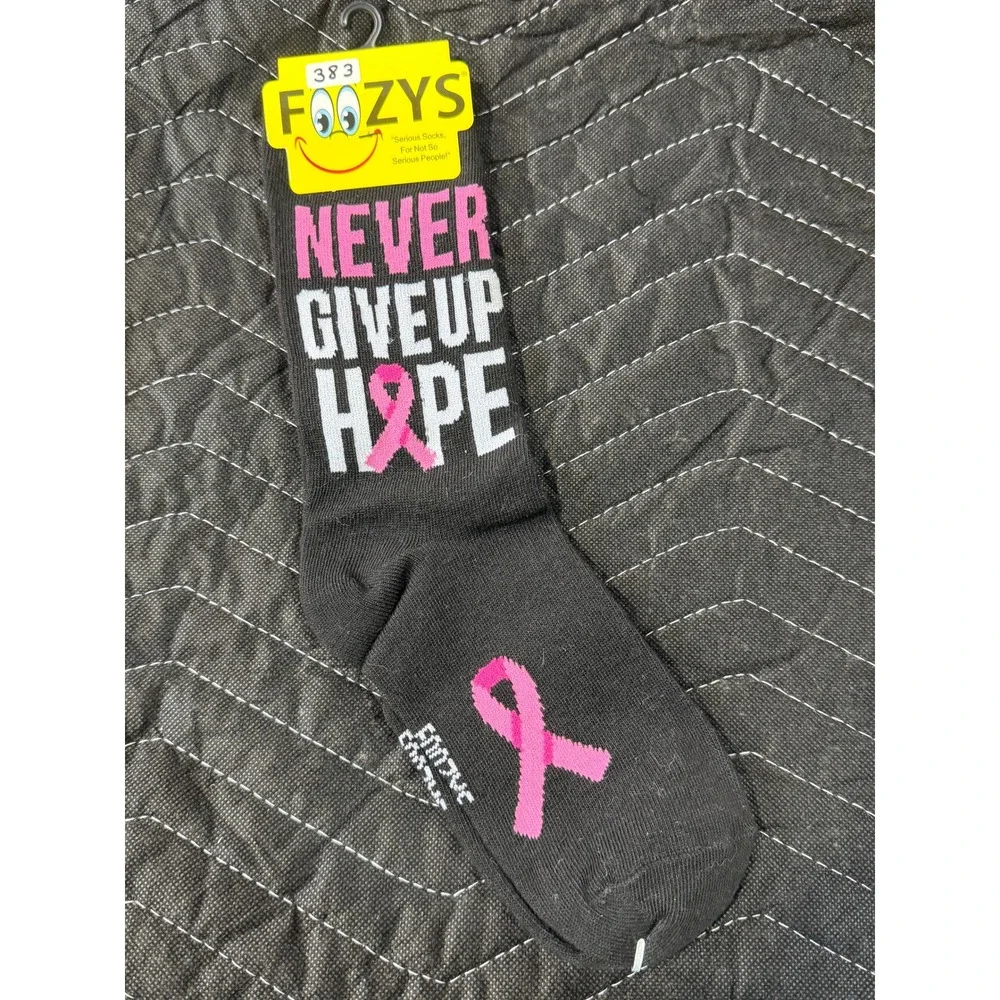 Foozys Crew Socks 9-11 Black NWT Breast Cancer Awareness Never Give Up‎ Hope